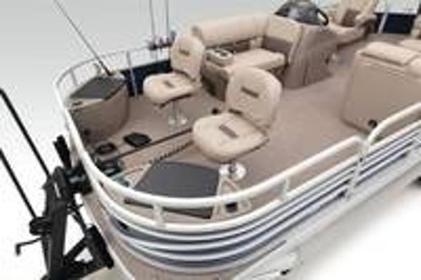 2021 Sun Tracker boat for sale, model of the boat is FISHIN' BARGE® 22 DLX & Image # 7 of 35