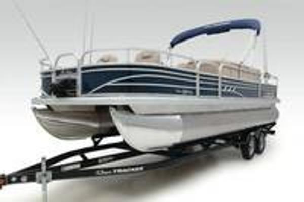 2021 Sun Tracker boat for sale, model of the boat is FISHIN' BARGE® 22 DLX & Image # 6 of 35