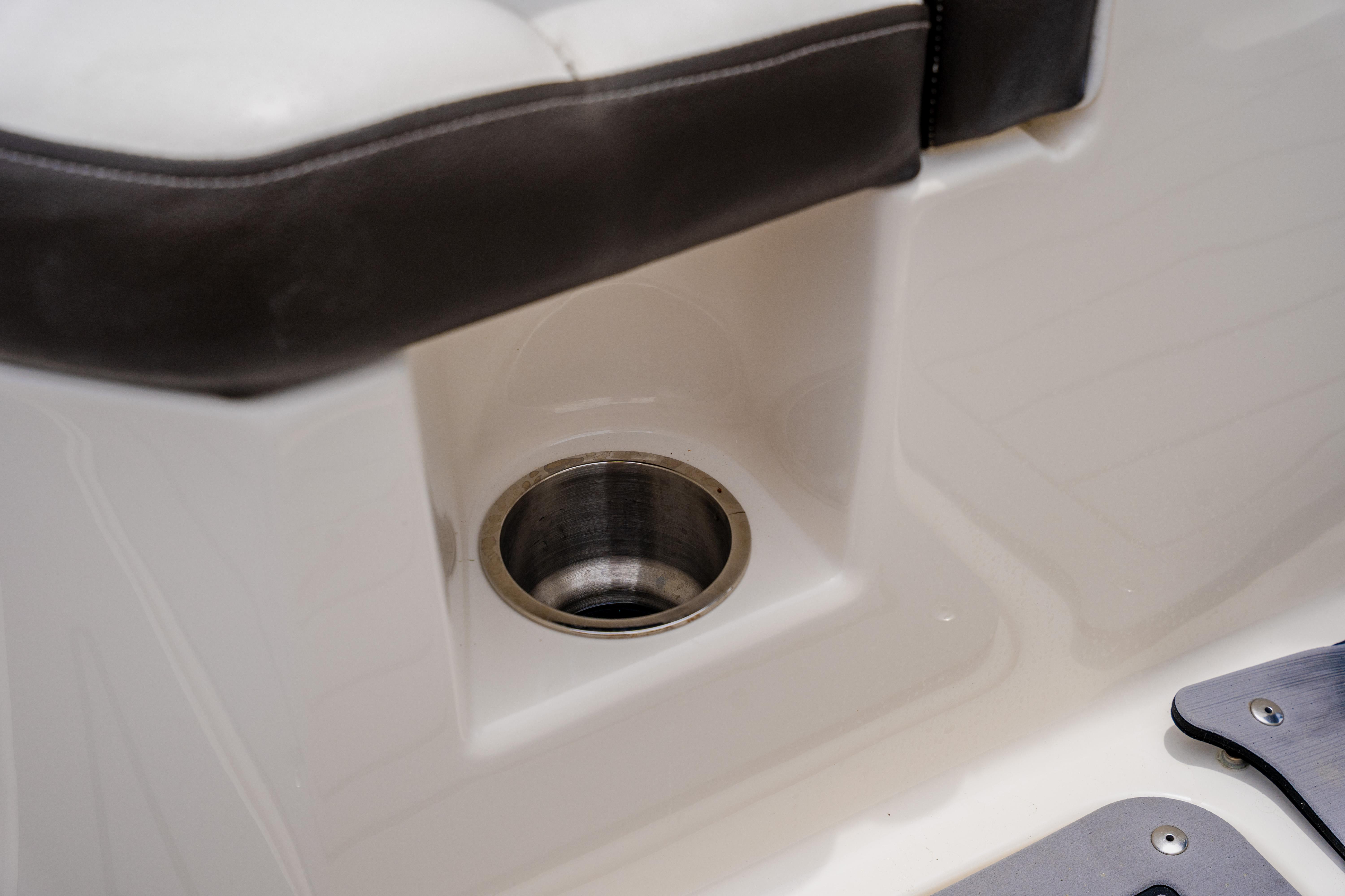 2019-sea-ray-sdx-270-outboard-power-9841205-20250622125244856-1
