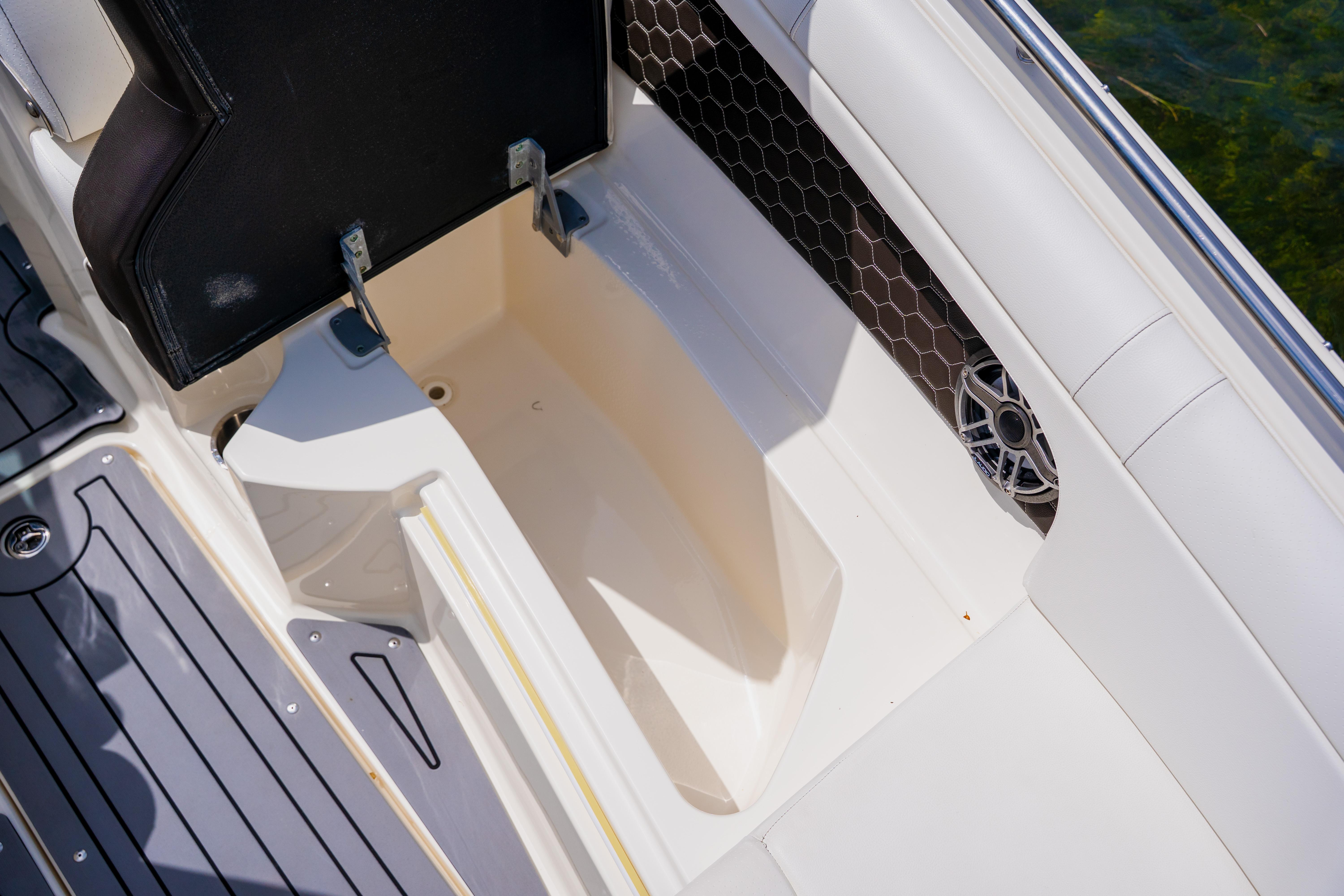 2019-sea-ray-sdx-270-outboard-power-9841205-20250622125503204-1