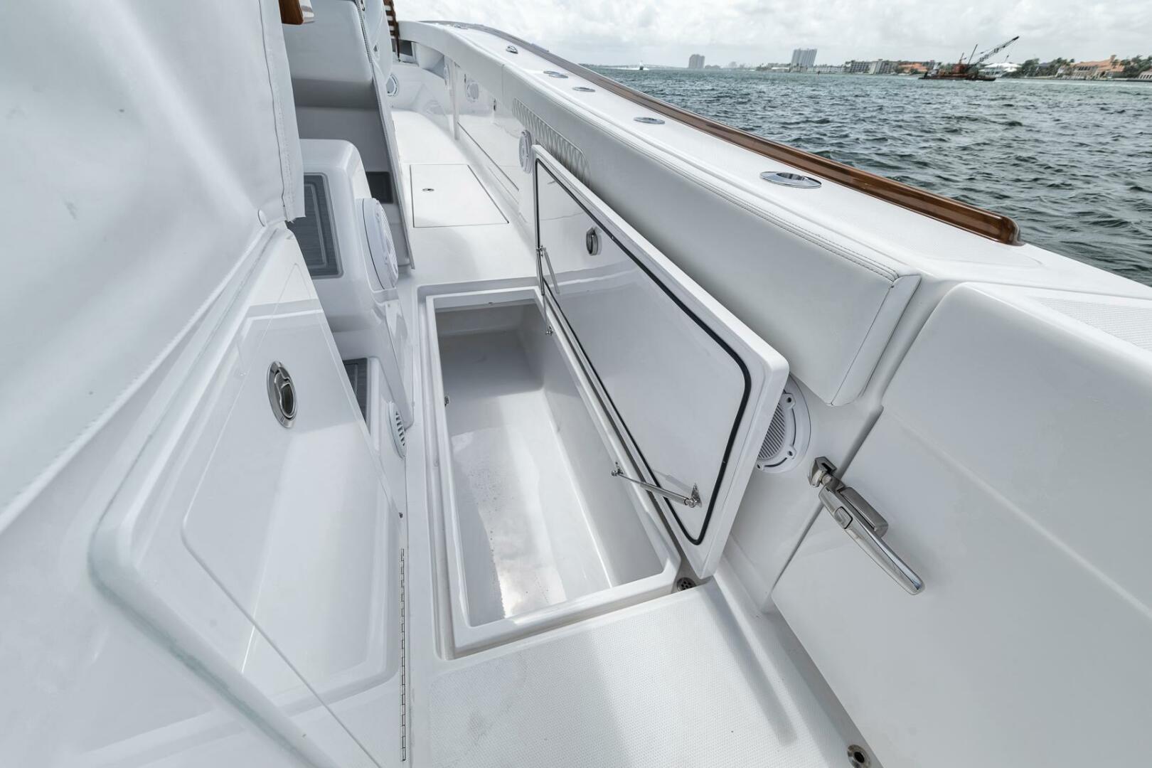 2024-front-runner-47-center-console-power-9751250-20250408125313154-1_XLARGE