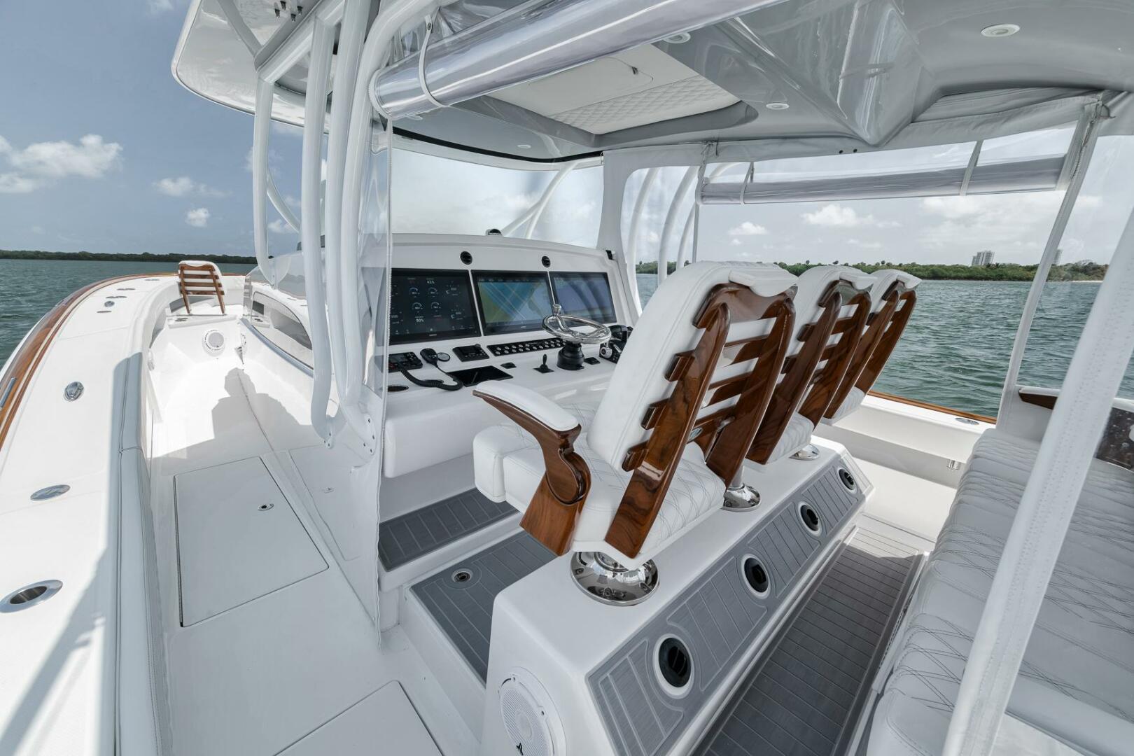 2024-front-runner-47-center-console-power-9751250-20250408125318232-1_XLARGE