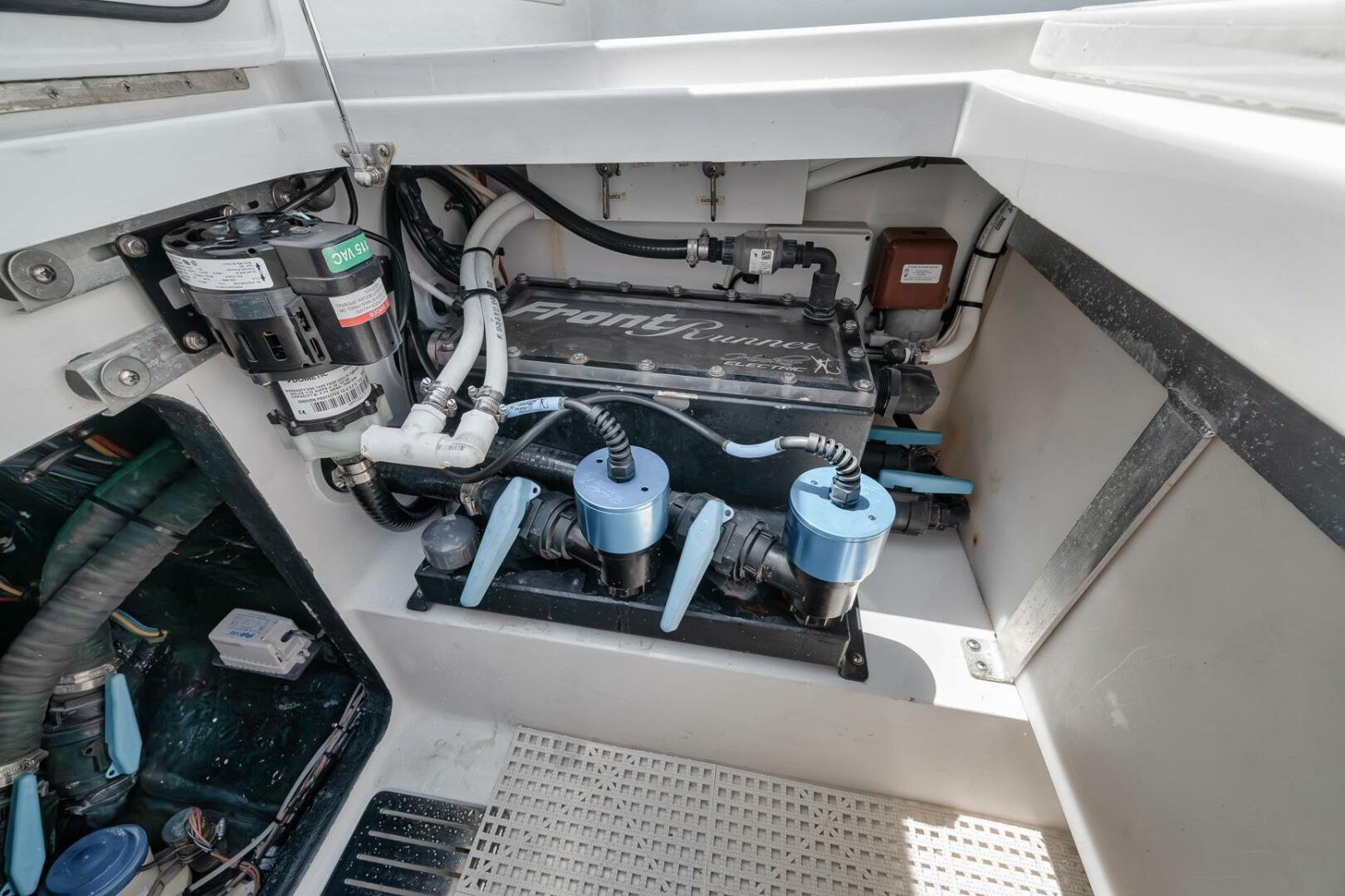 2024-front-runner-47-center-console-power-9751250-20250408125326308-1_XLARGE