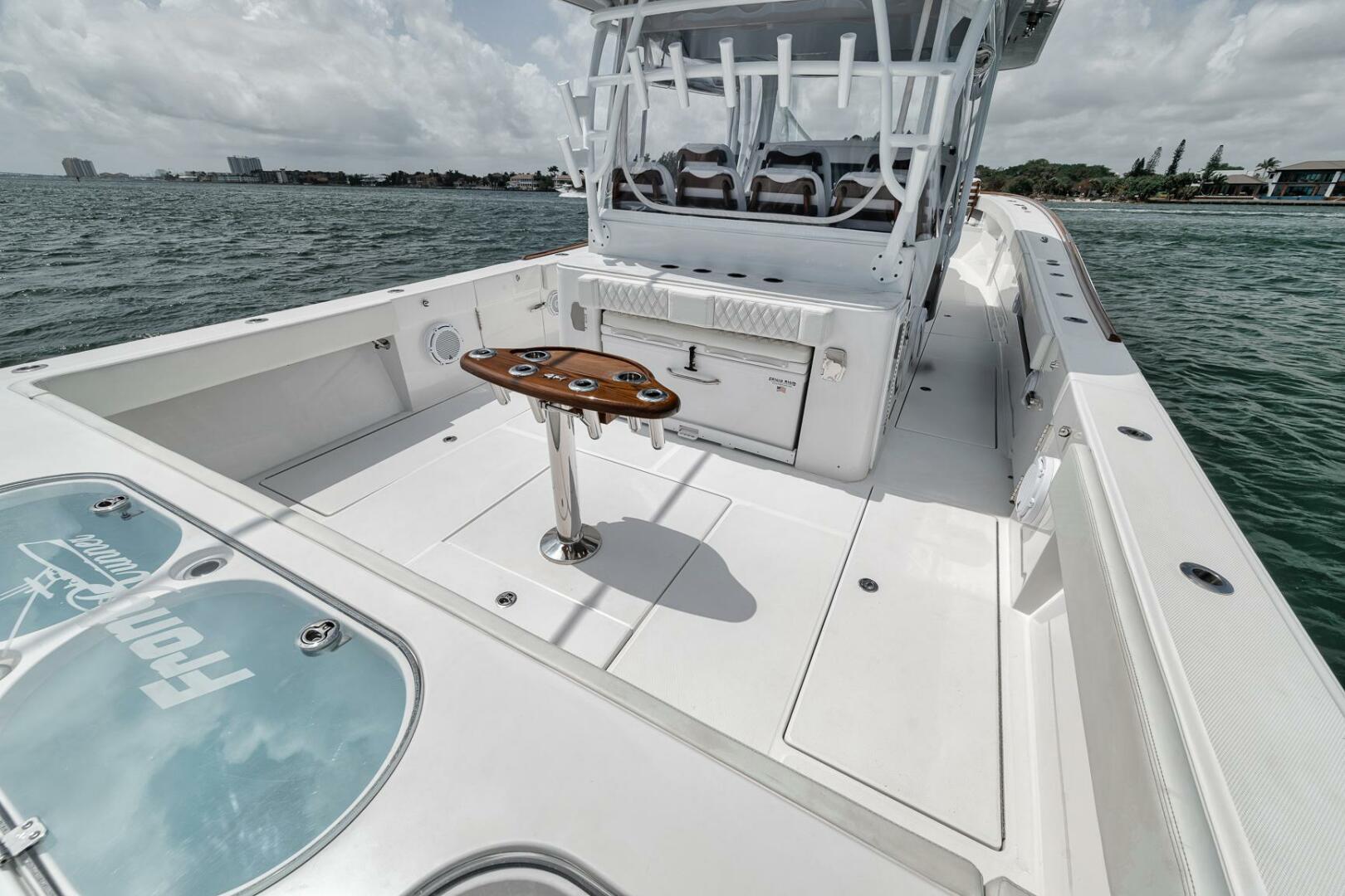 2024-front-runner-47-center-console-power-9751250-20250408125328216-1_XLARGE