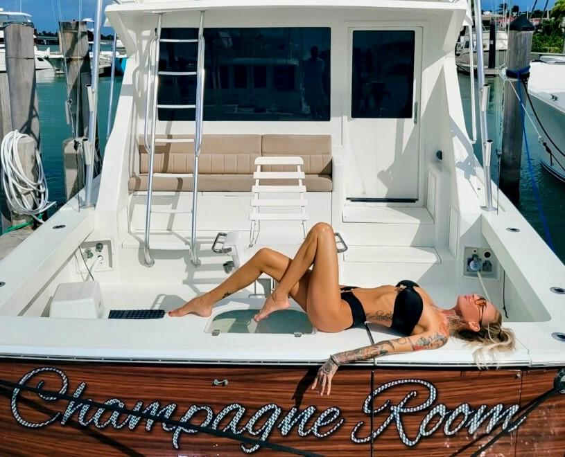 Champagne Room Yacht Photos Pics 