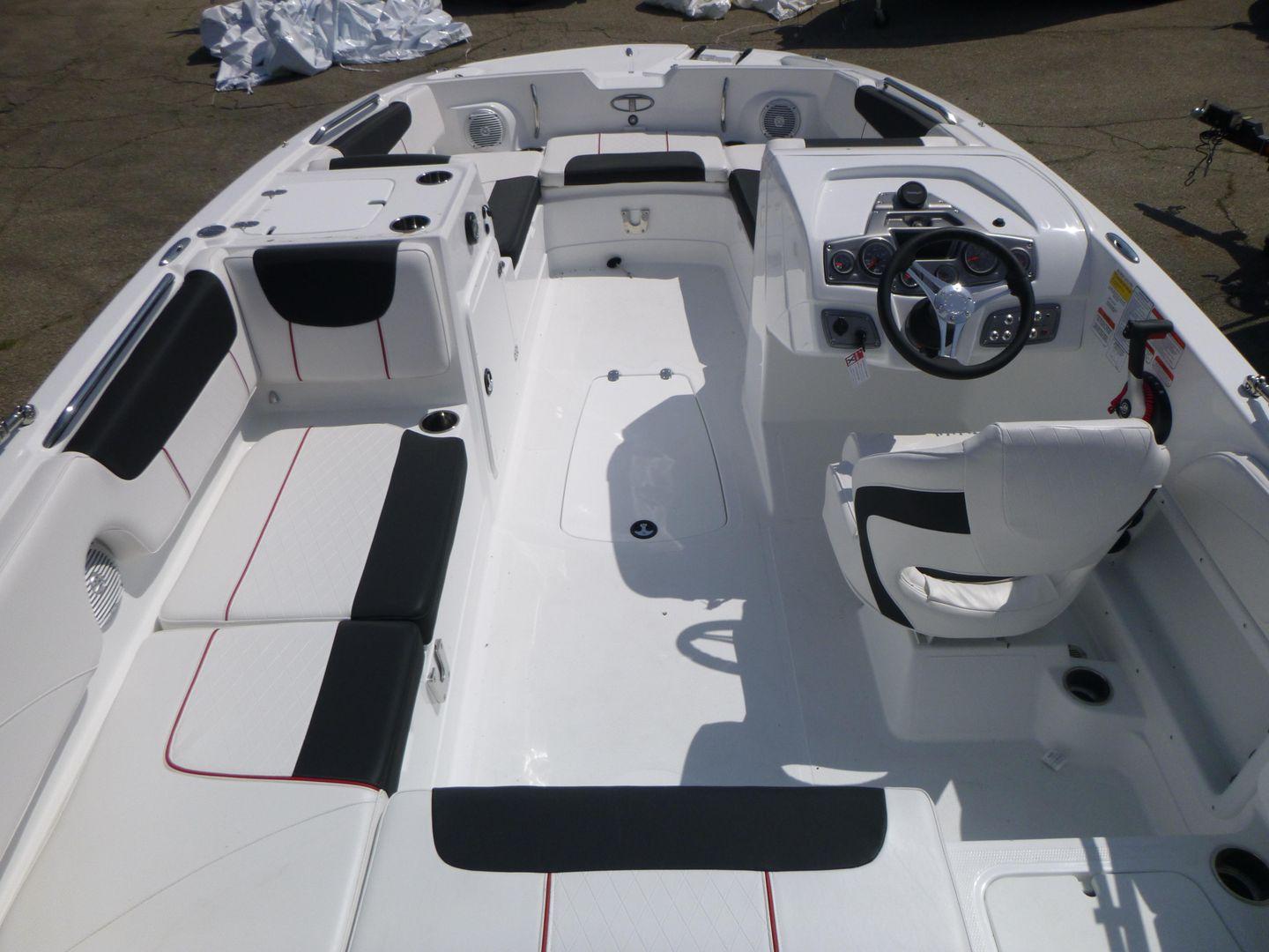 2023 Tahoe 2150 Gallery