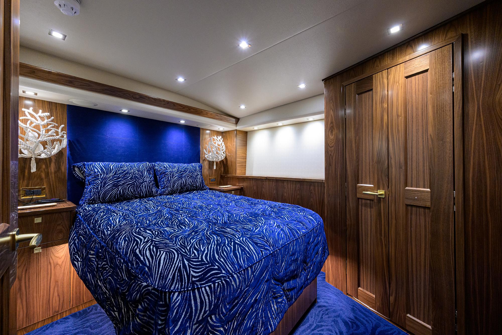 Viking 80 KEMOSABE - Port Guest Stateroom