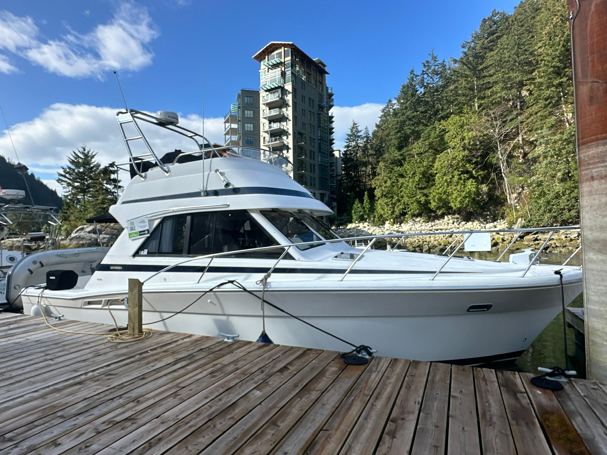 Twilight Yacht Photos Pics 2001 Riviera 34 in Vancouver