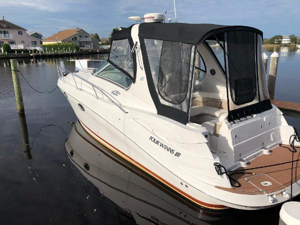 33' Four Winns, Listing Number 100916516, Image No. 3
