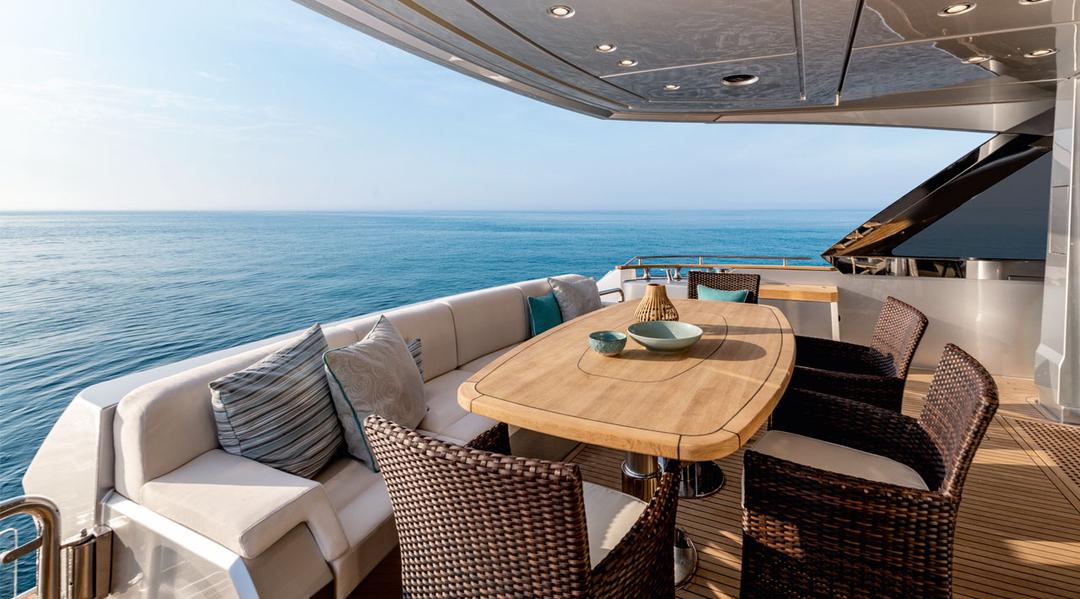 Aft Deck Seating