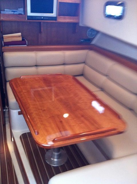 Convertible dinette