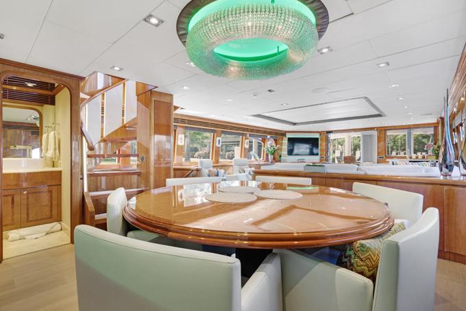 Hargrave-Capri Skylounge 2005 -FL-US-Dining Area-9821272 | Thumbnail