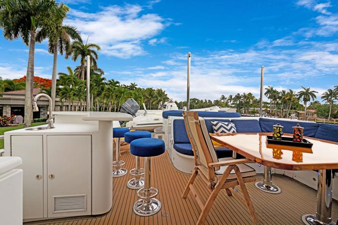 Hargrave-Capri Skylounge 2005 -FL-US-Boat Deck Bar-9821272 | Thumbnail