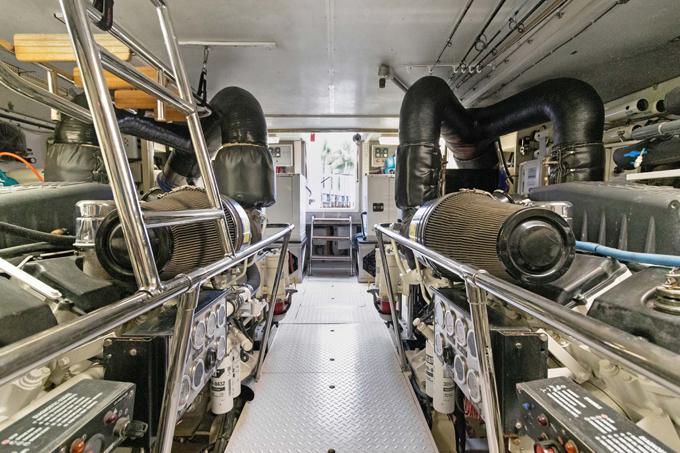 Hargrave-Capri Skylounge 2005 -FL-US-Engine Room Looking Aft-9821272 | Thumbnail