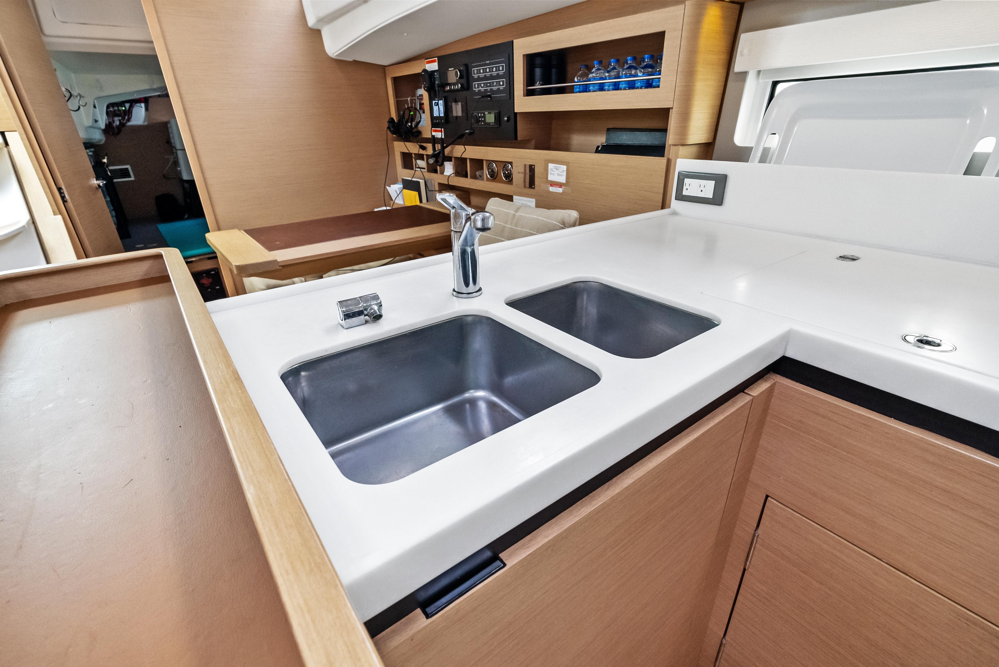 Jeanneau-Sun Odyssey 490 2019-AQUA FL-US-9541274 | Thumbnail