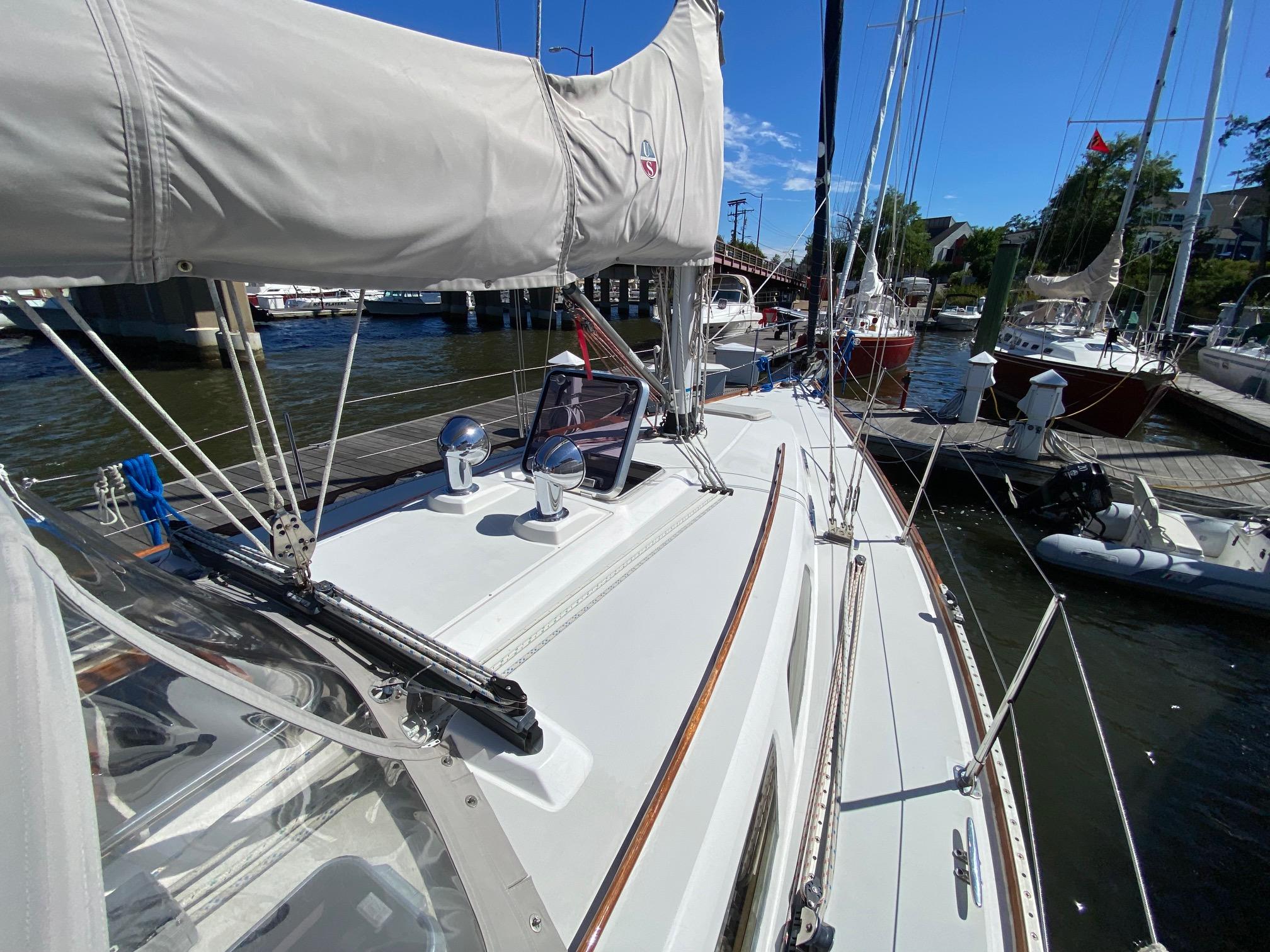Whisper Yacht Brokers Of Annapolis
