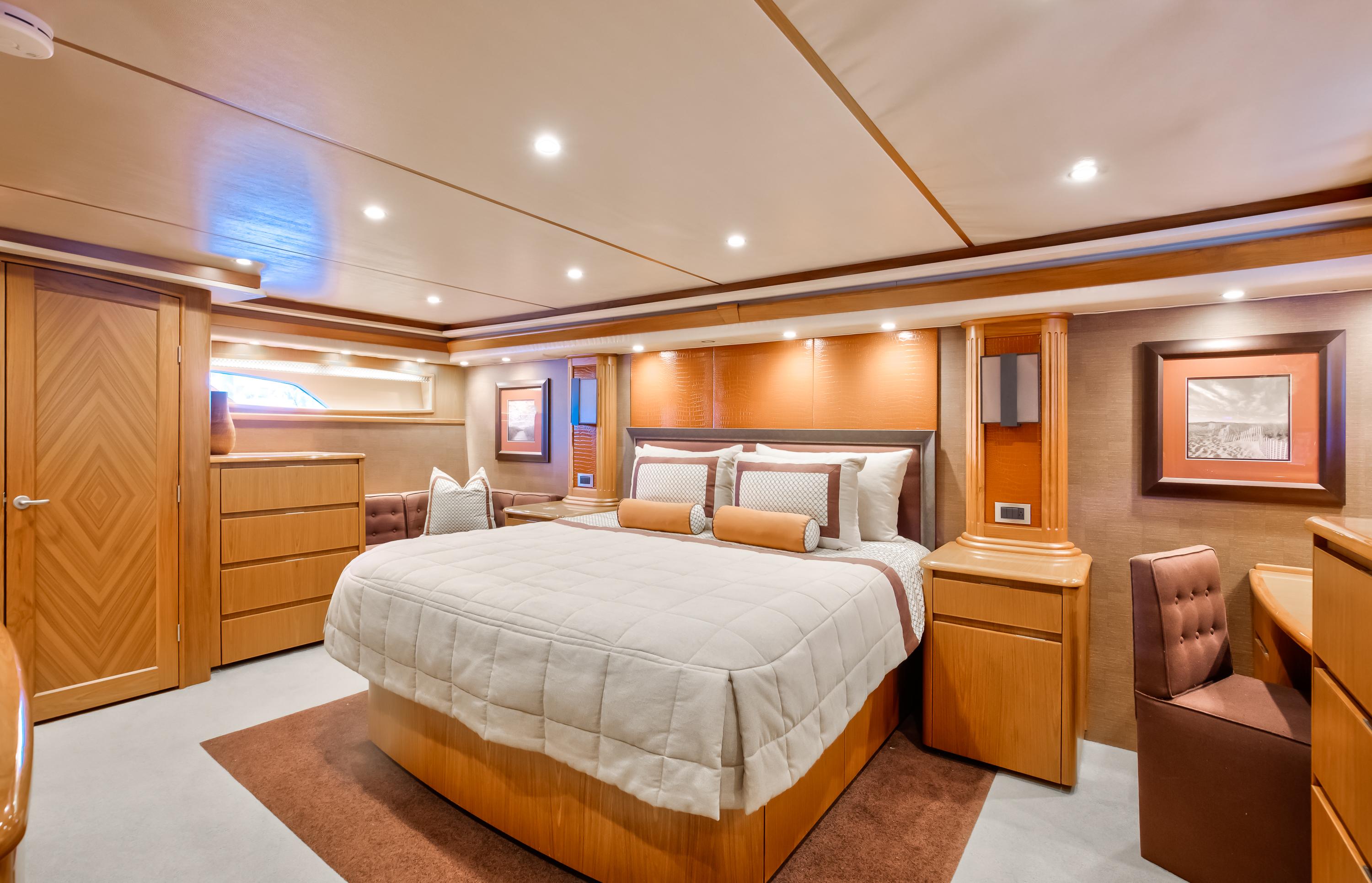 Viking 82 Done Deal - Interior Stateroom