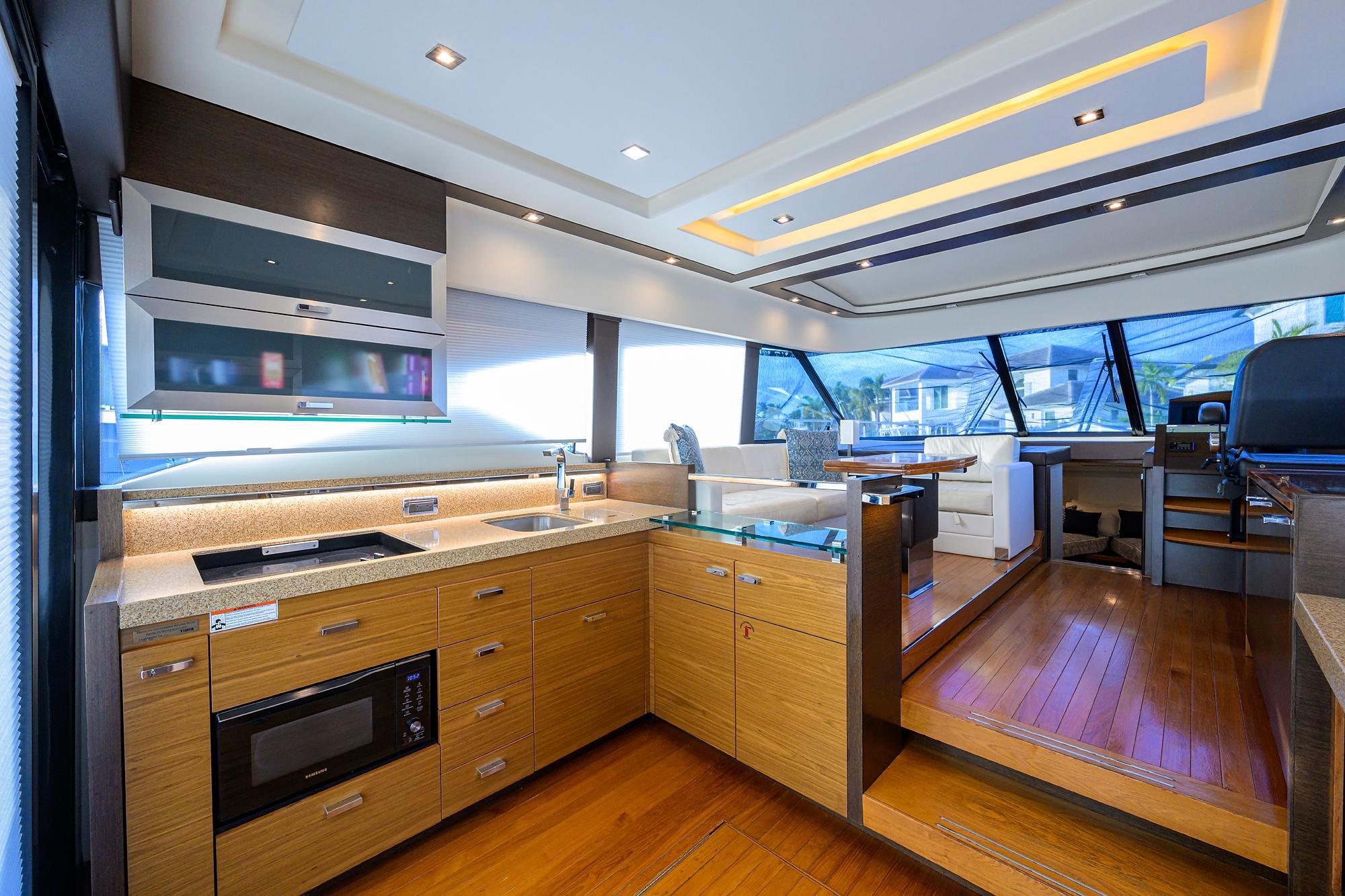 Tiara 50 MATE - Galley & Dinette