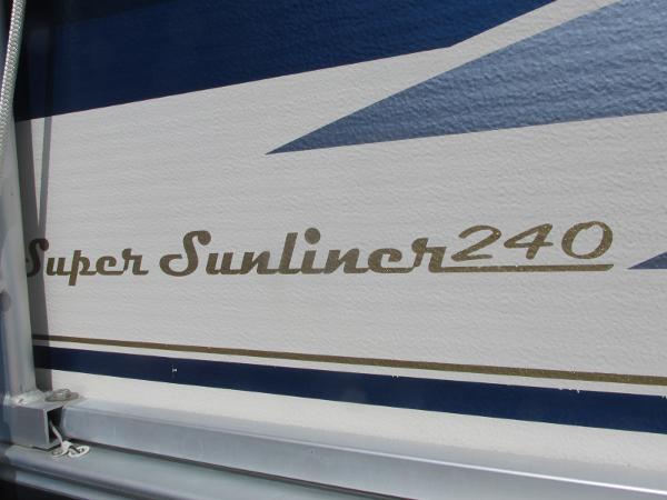 2001 Harris boat for sale, model of the boat is SUPER SUNLINER240 & Image # 2 of 16