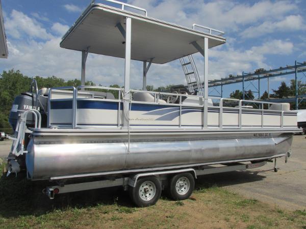 2001 Harris boat for sale, model of the boat is SUPER SUNLINER240 & Image # 3 of 16