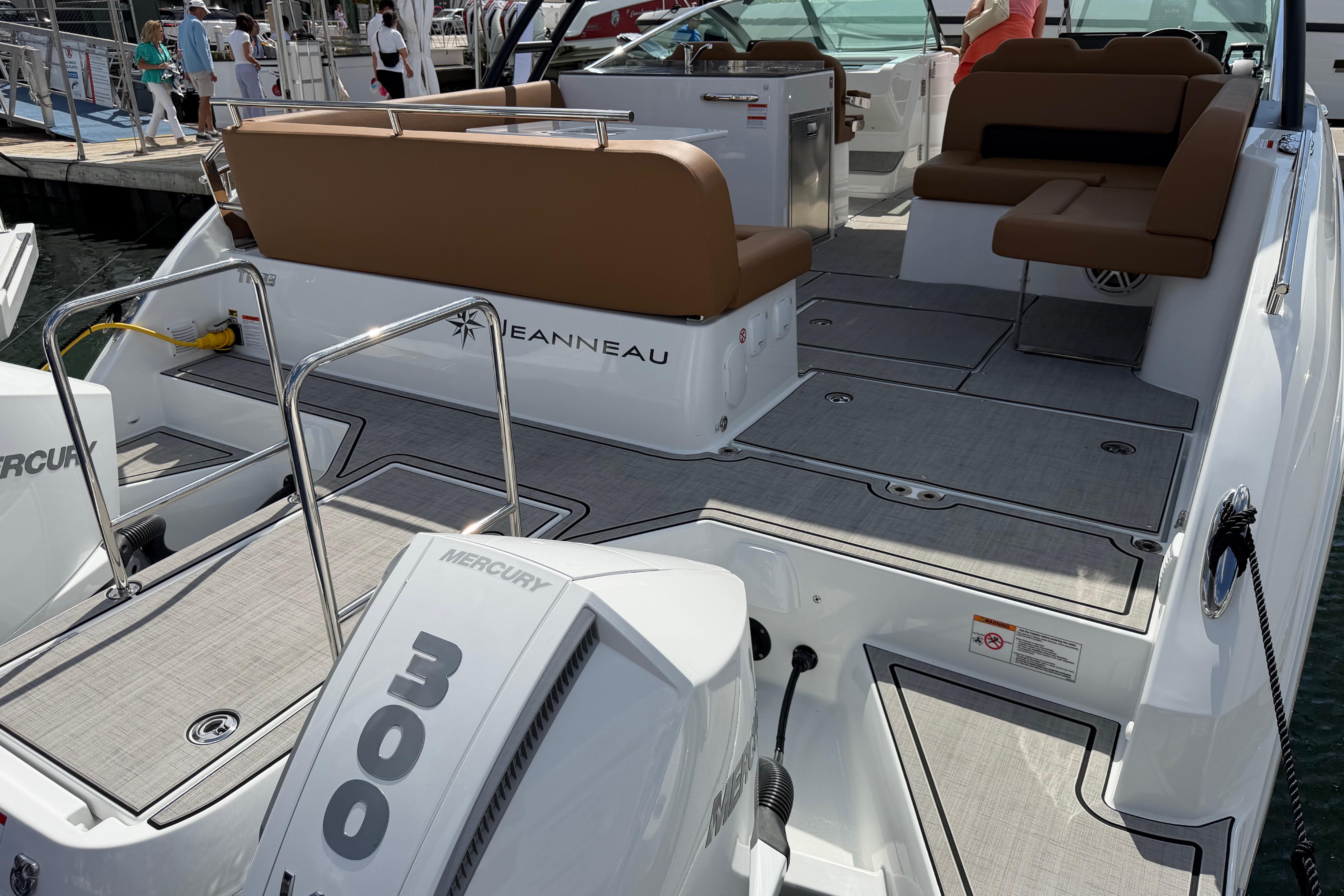 2026 Jeanneau TH33-3