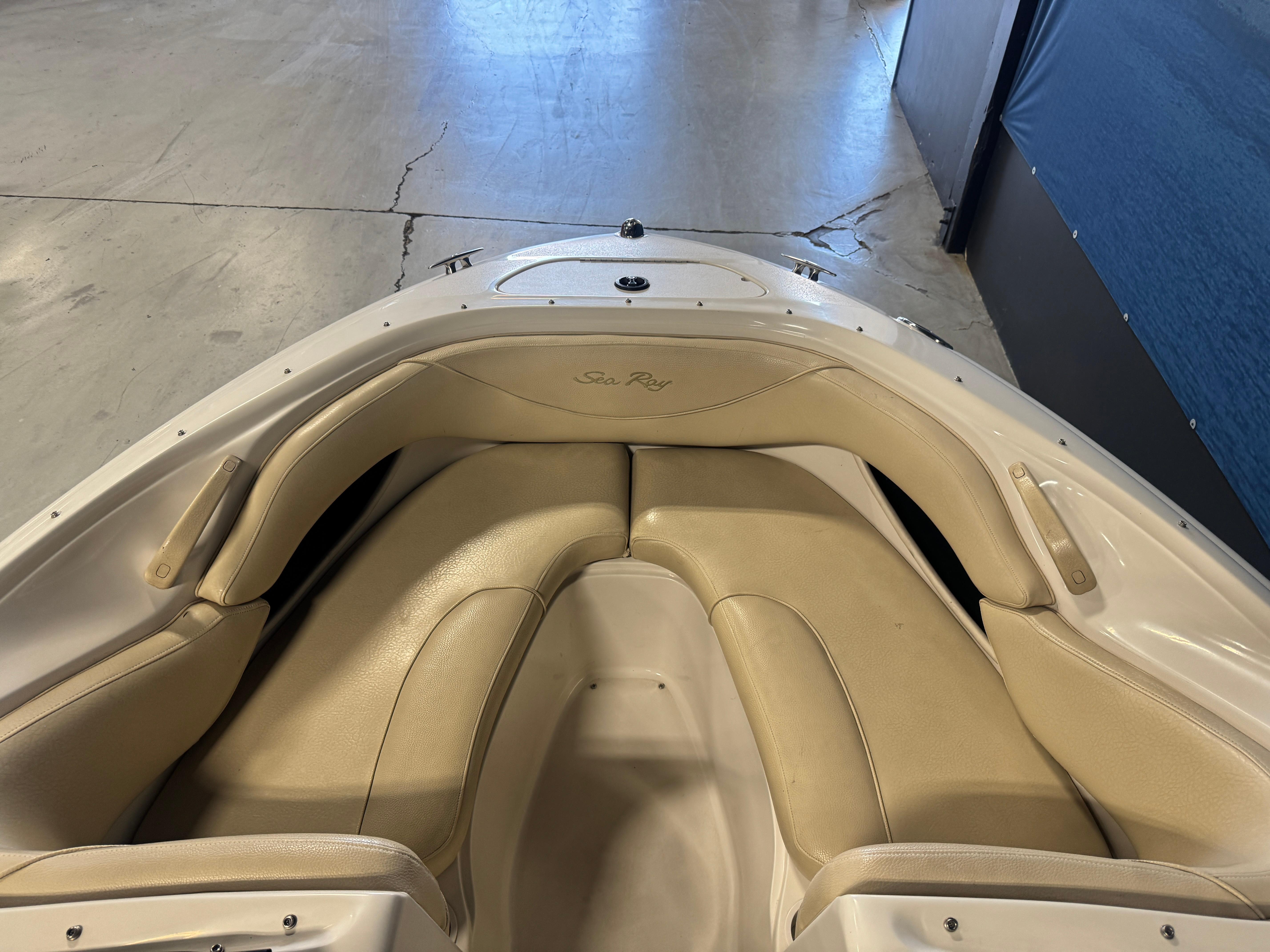 2001 Sea Ray 190 Bow Rider #TMB3493 inventory image at Sun Country Marine Group, Irvine 2001 Sea Ray 190 Bow Rider #TMB3493 inventory image at Sun Country Marine Group, Irvine