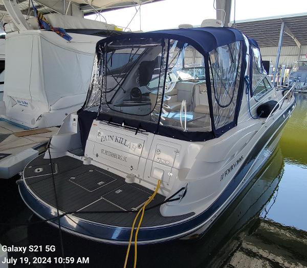 36' Four Winns, Listing Number 100917496, - Photo No. 2
