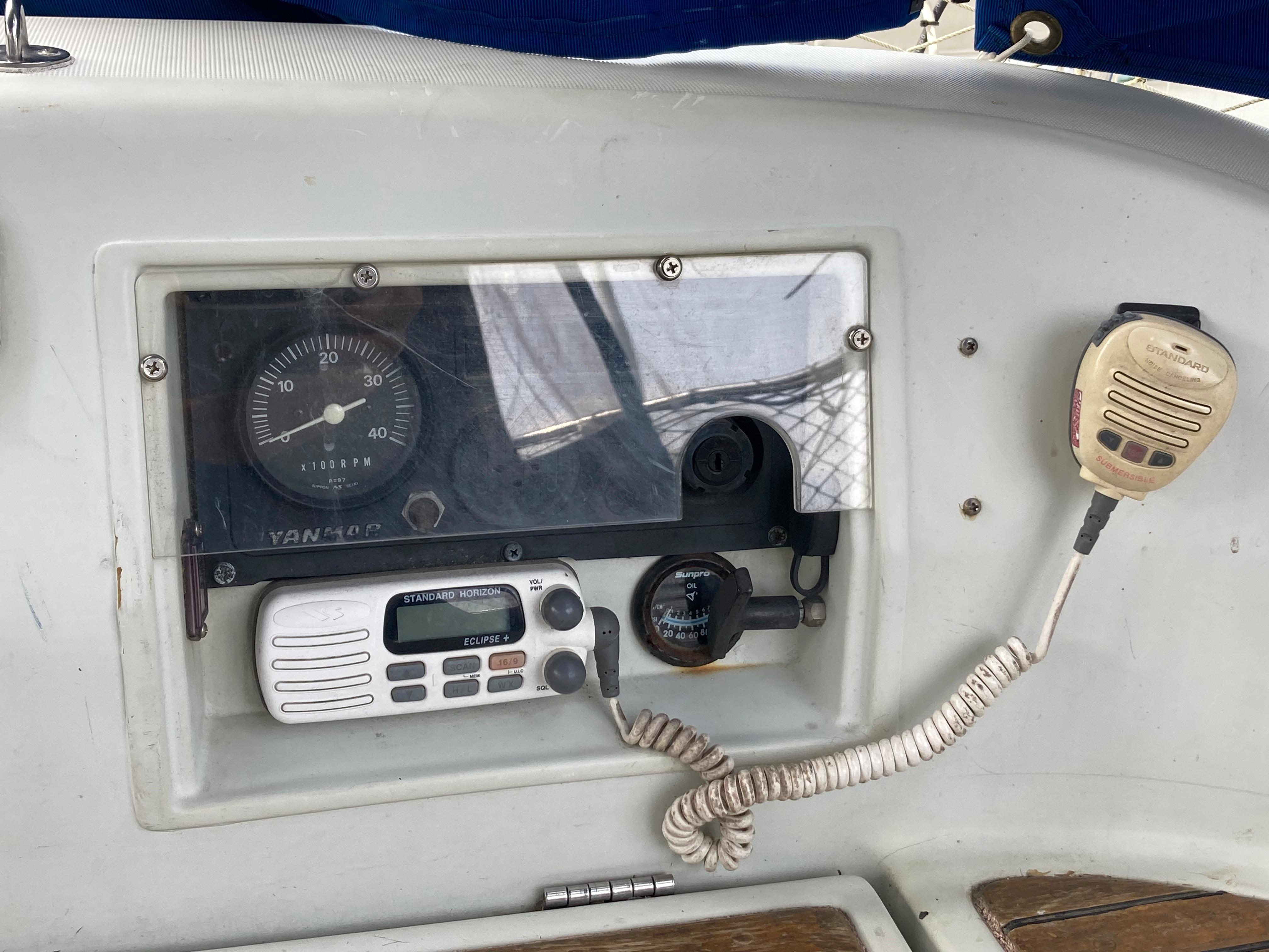 1990 Beneteau MOORINGS 38 For Sale | YaZu Yachting | Deltaville