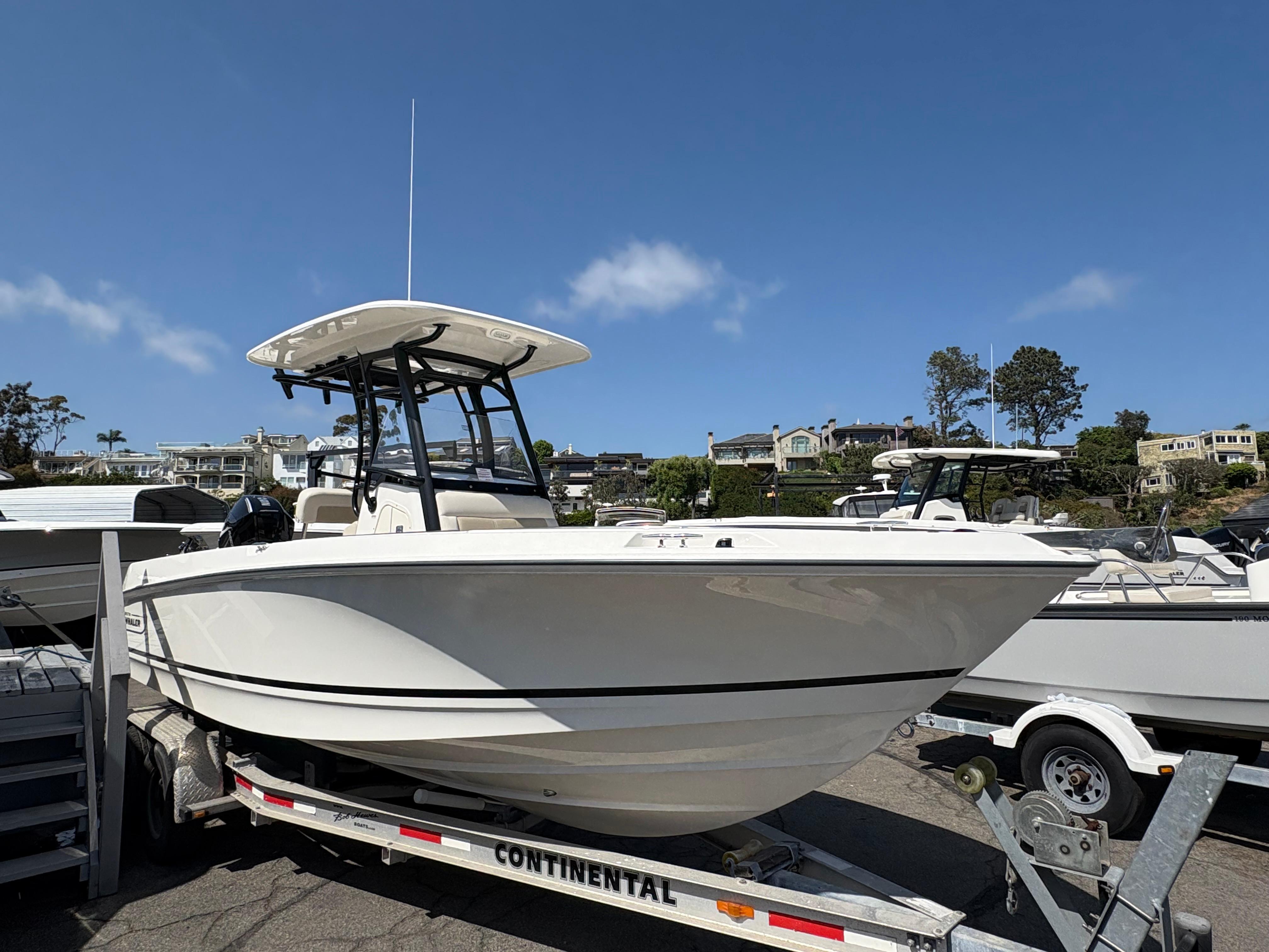 2025 Boston Whaler 230 Outrage #BW0502C primary image