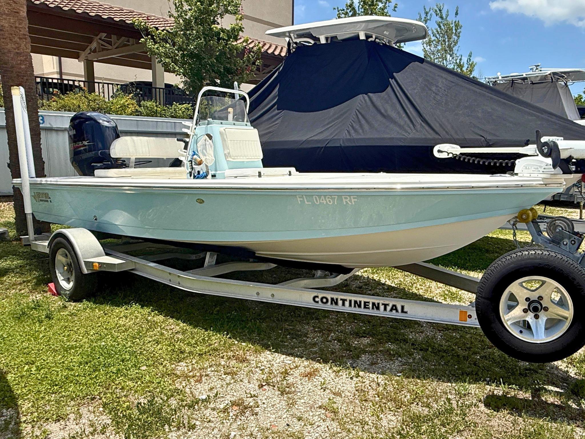2017 Hewes Redfisher 18