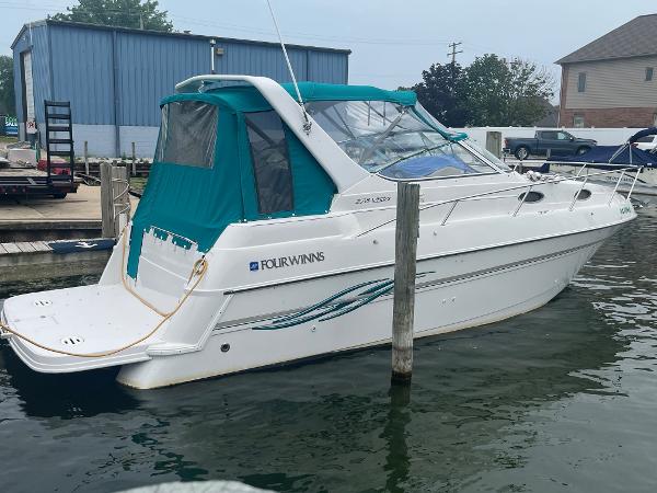 27' Four Winns, Listing Number 100916080, Image No. 1