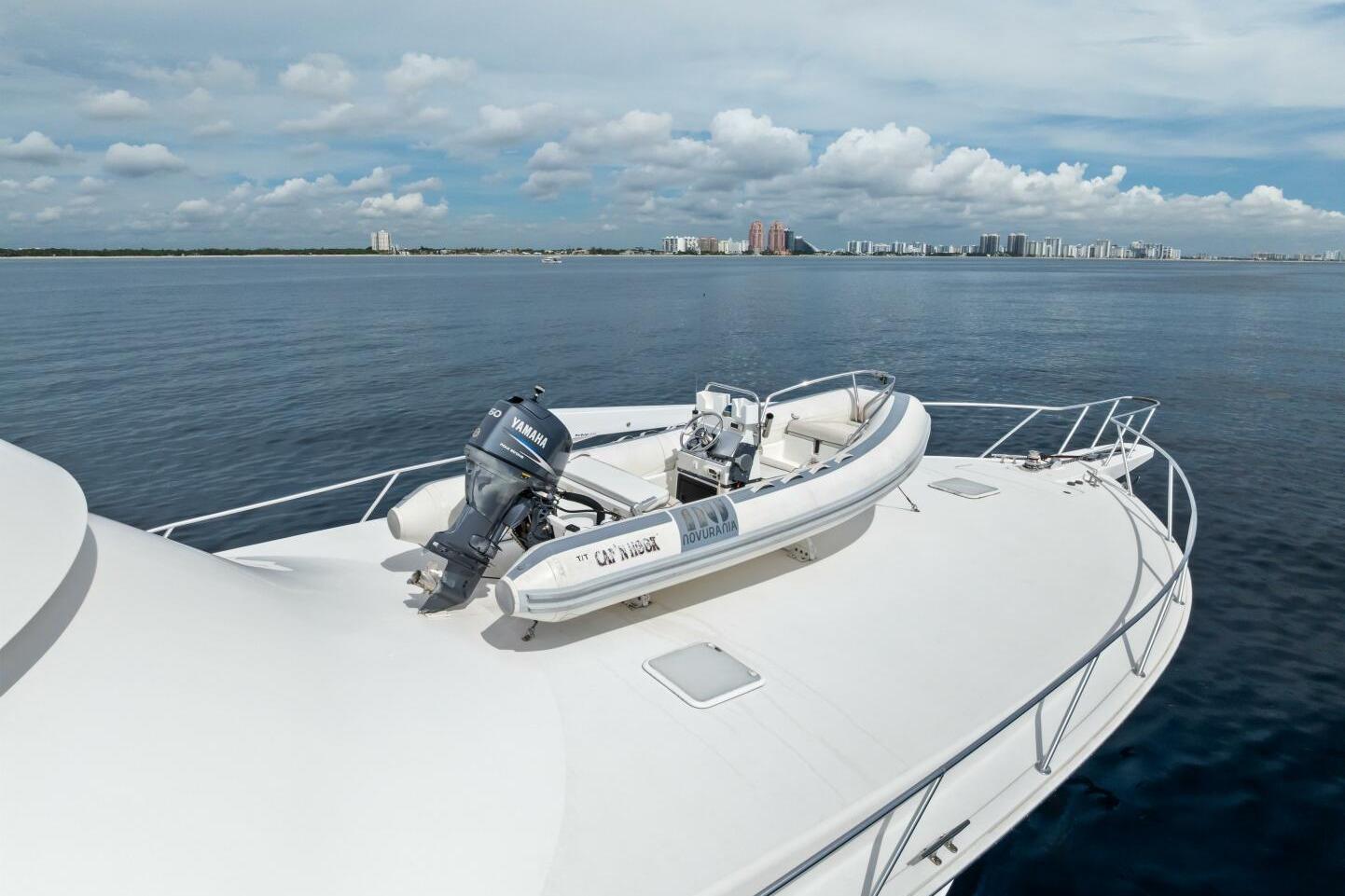 2006 Viking 68 