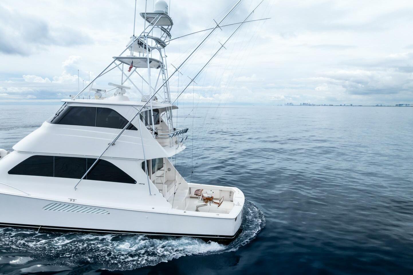 2006 Viking 68 