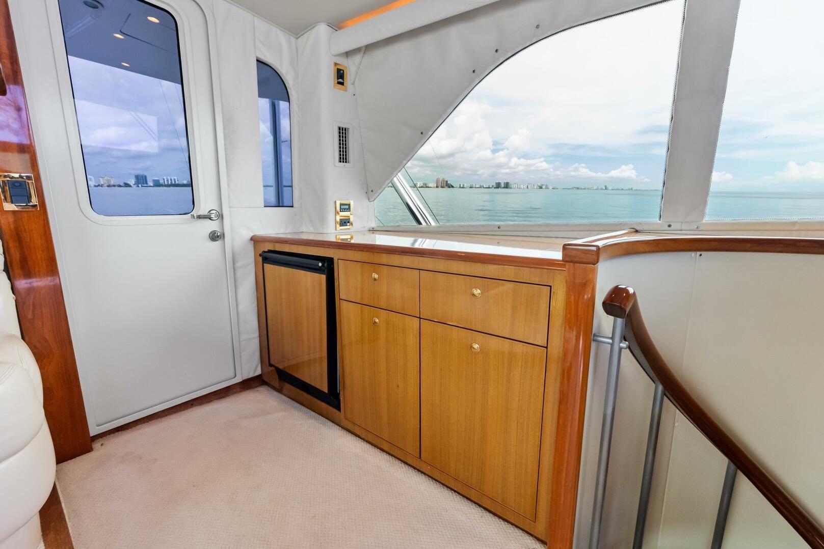 2006 Viking 68 