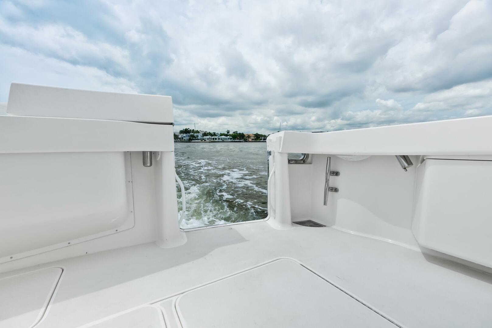2006 Viking 68 