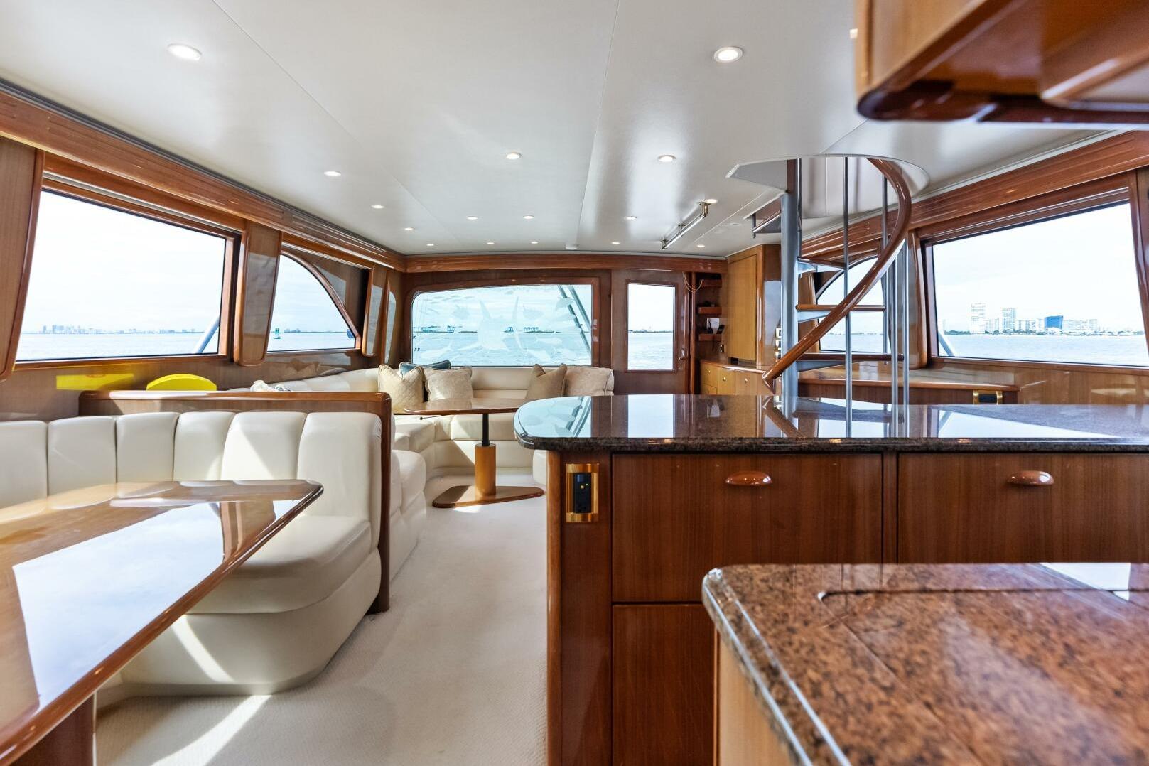 2006 Viking 68 