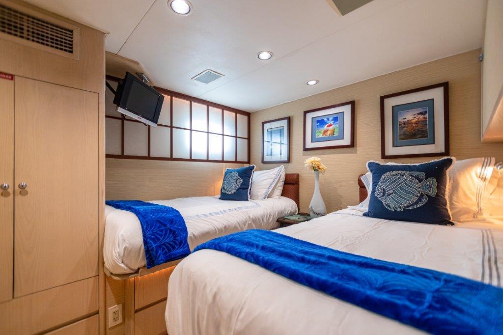 Yacht Photos Pics