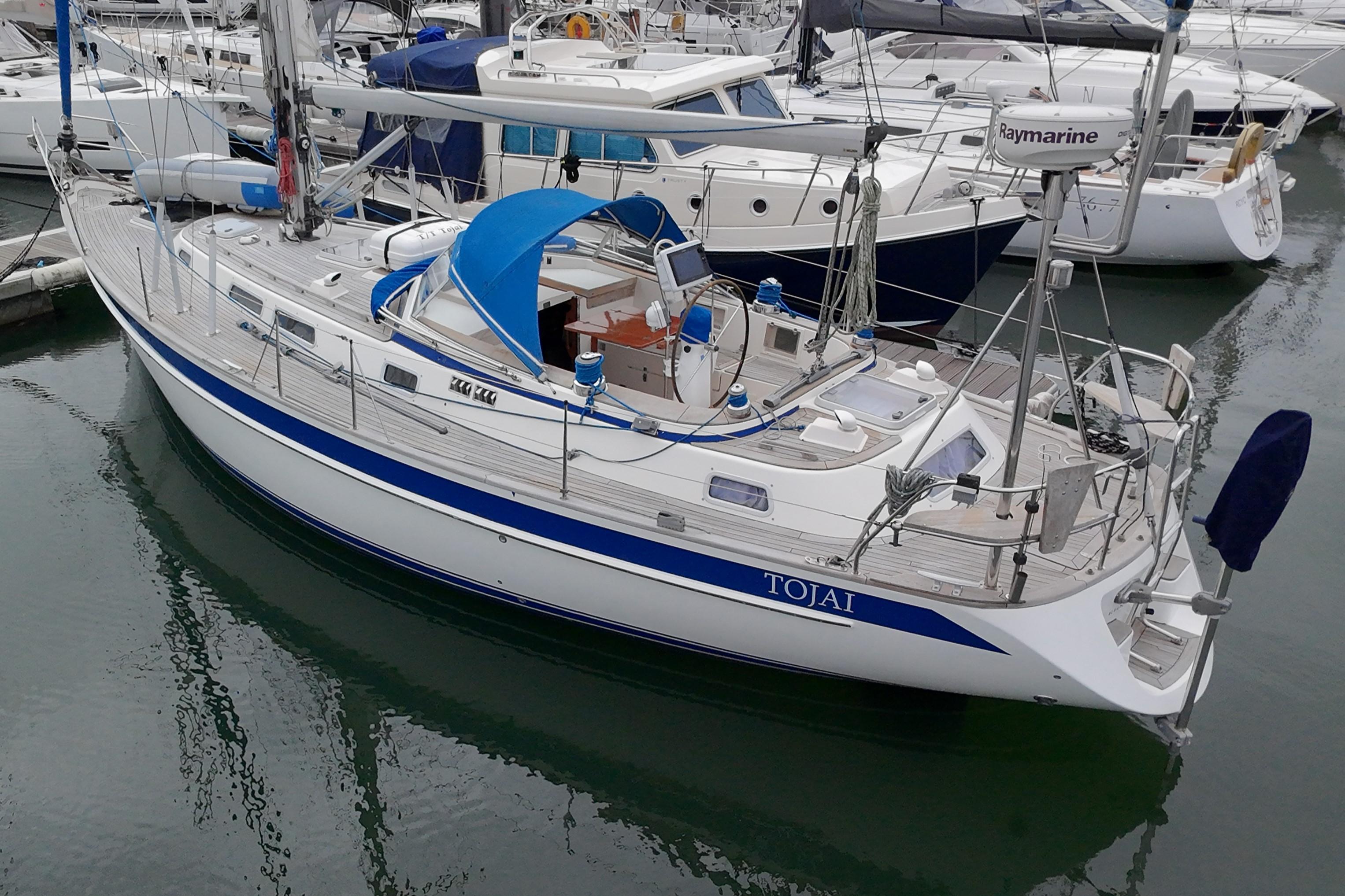 Hallberg-Rassy 39 for sale