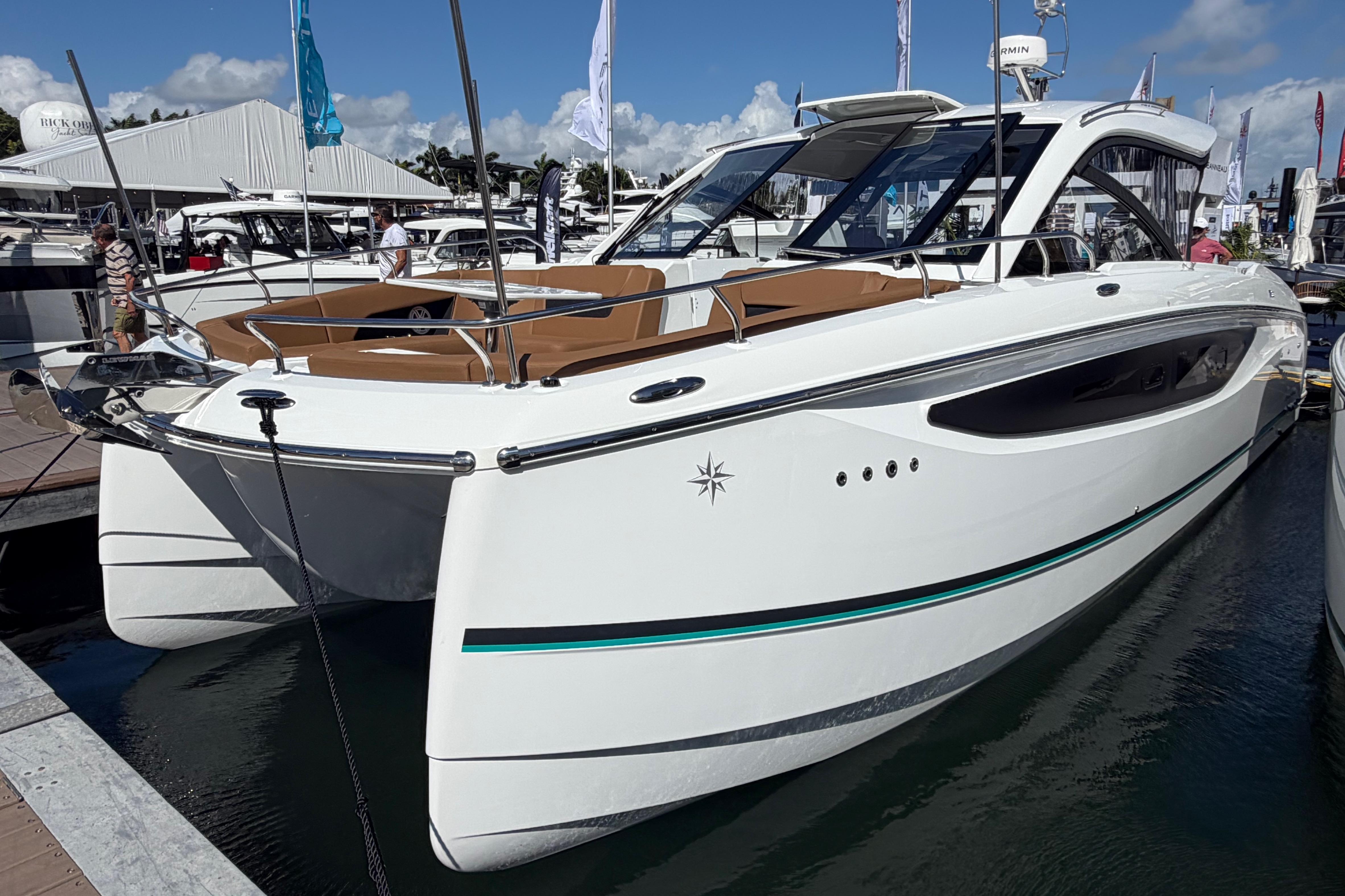 2026 Jeanneau TH38-2