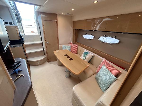 Princess Motor Yacht Sales - Used Princess V42