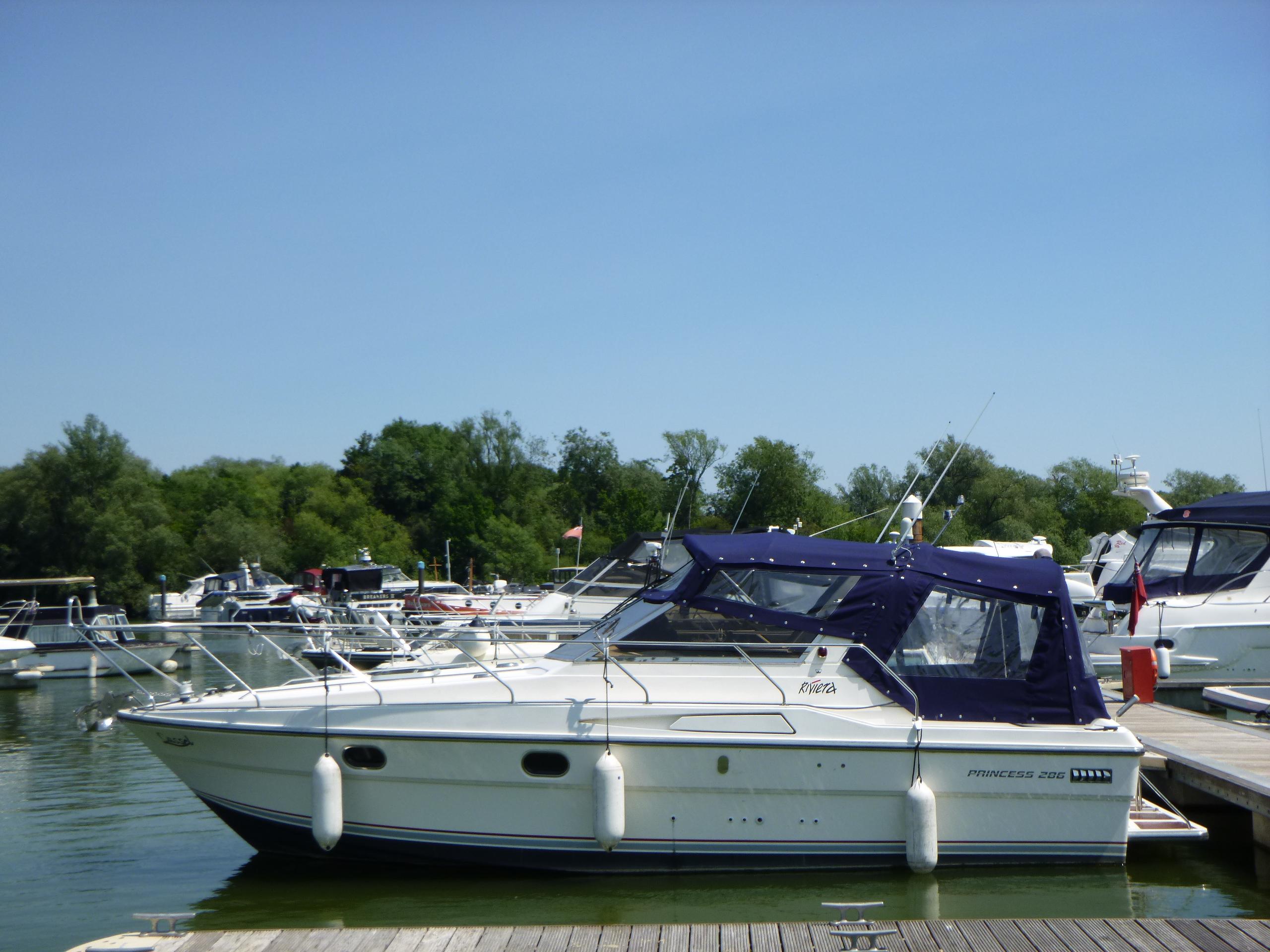 1990 Princess Riviera 286