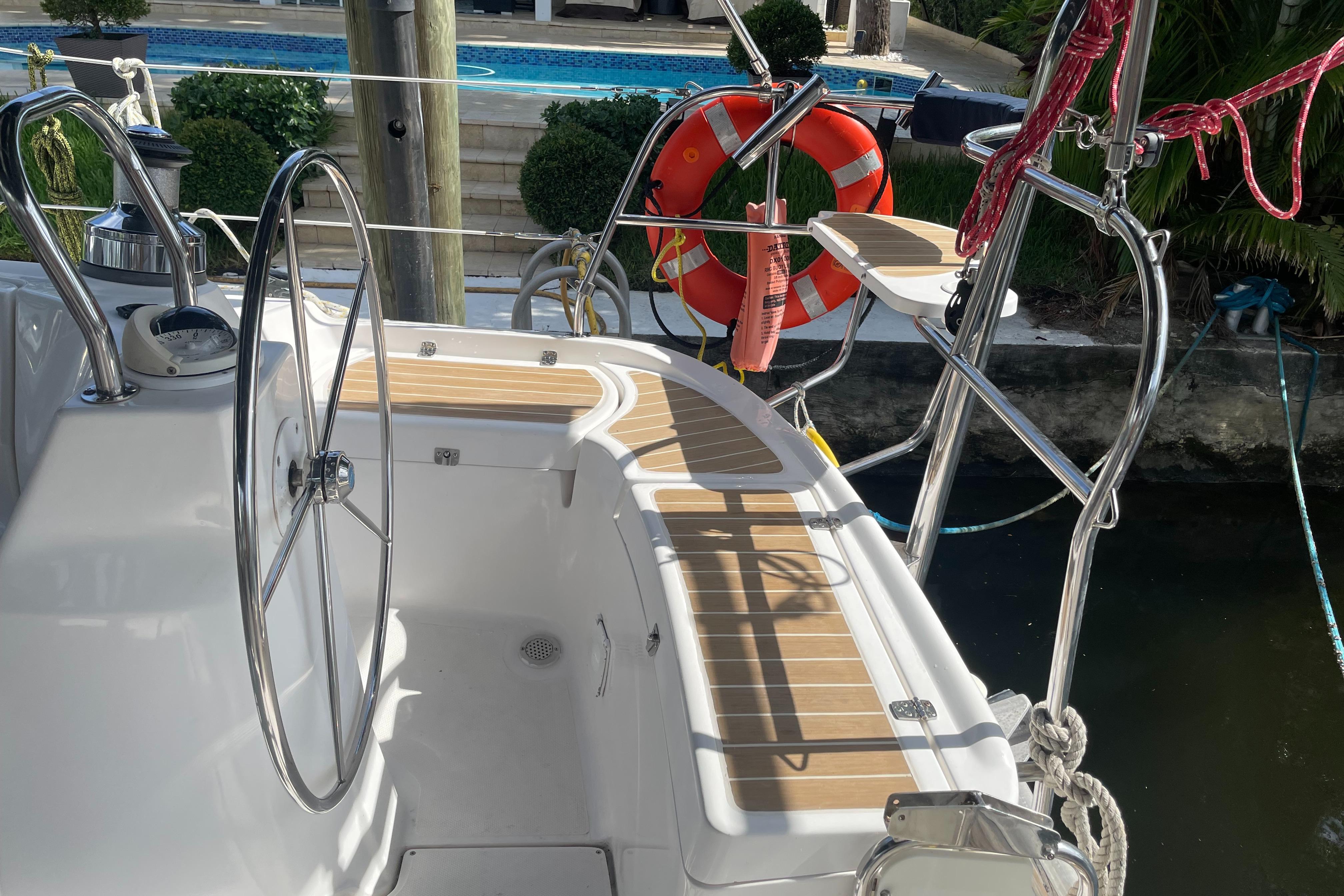 Sailing Diver