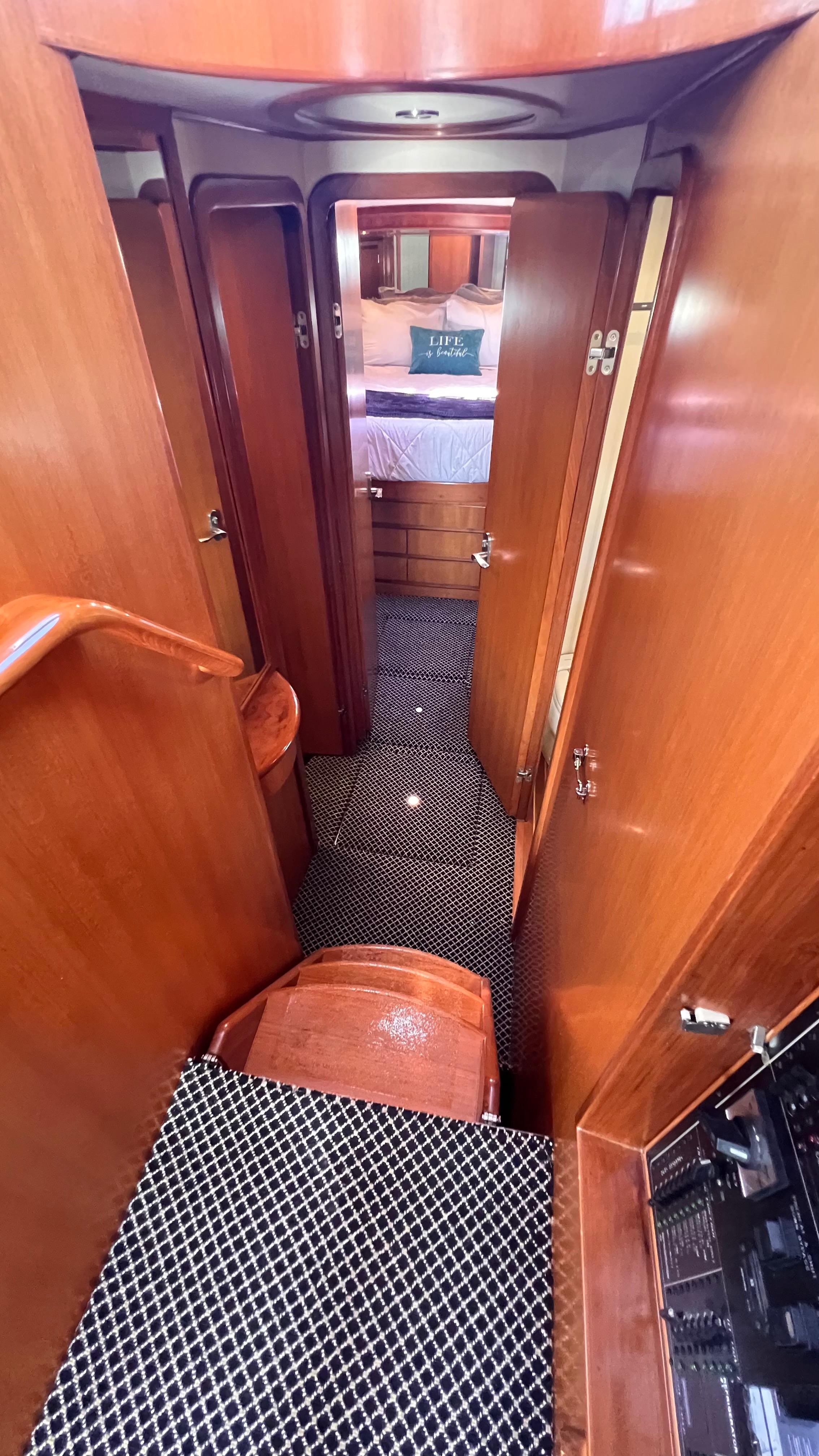 2005 Ocean Alexander 42 Altus #TBTW42A14 inventory image at Sun Country Yachts, South Lake Union (Seattle) 2005 Ocean Alexander 42 Altus #TBTW42A14 inventory image at Sun Country Yachts, South Lake Union (Seattle)