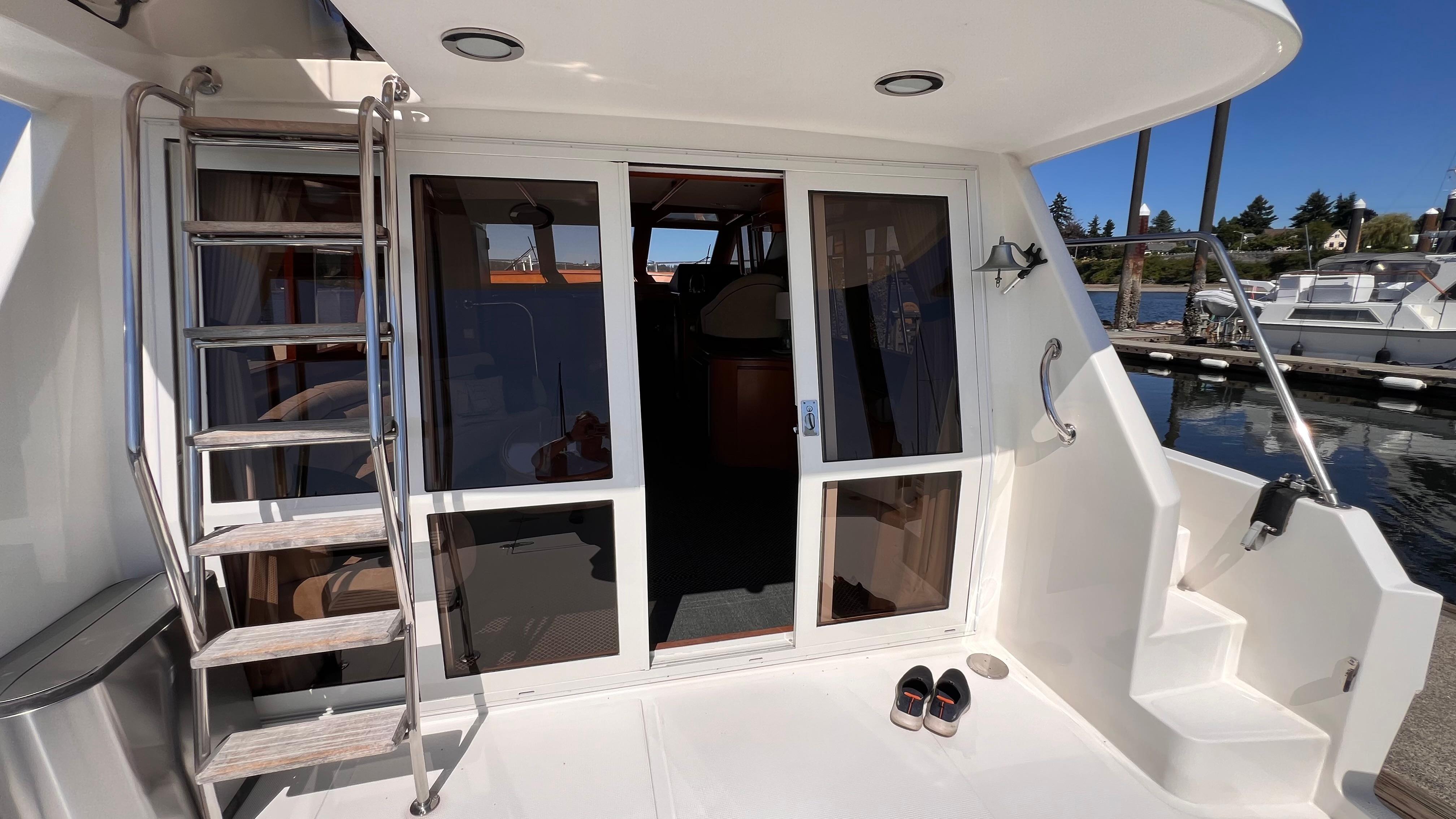 2005 Ocean Alexander 42 Altus #TBTW42A14 inventory image at Sun Country Yachts, South Lake Union (Seattle) 2005 Ocean Alexander 42 Altus #TBTW42A14 inventory image at Sun Country Yachts, South Lake Union (Seattle)