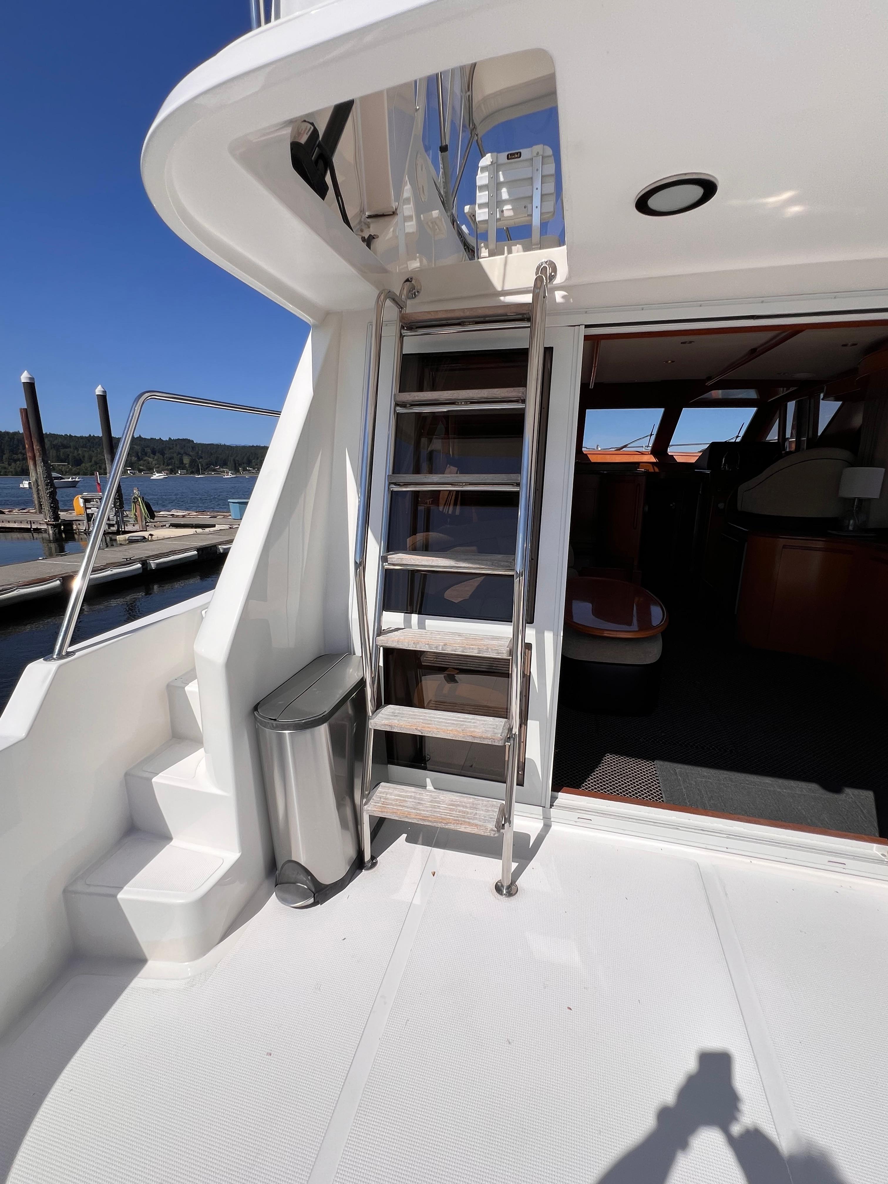 2005 Ocean Alexander 42 Altus #TBTW42A14 inventory image at Sun Country Yachts, South Lake Union (Seattle) 2005 Ocean Alexander 42 Altus #TBTW42A14 inventory image at Sun Country Yachts, South Lake Union (Seattle)