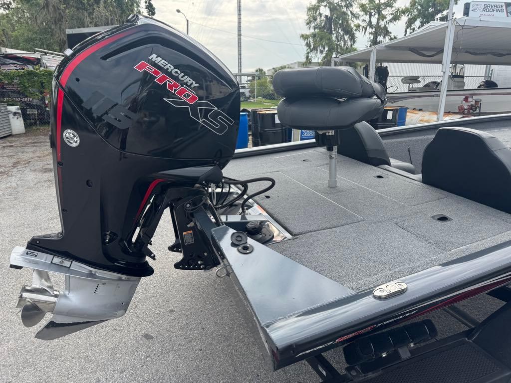 2021 Tracker Pro Team 190 TX-2
