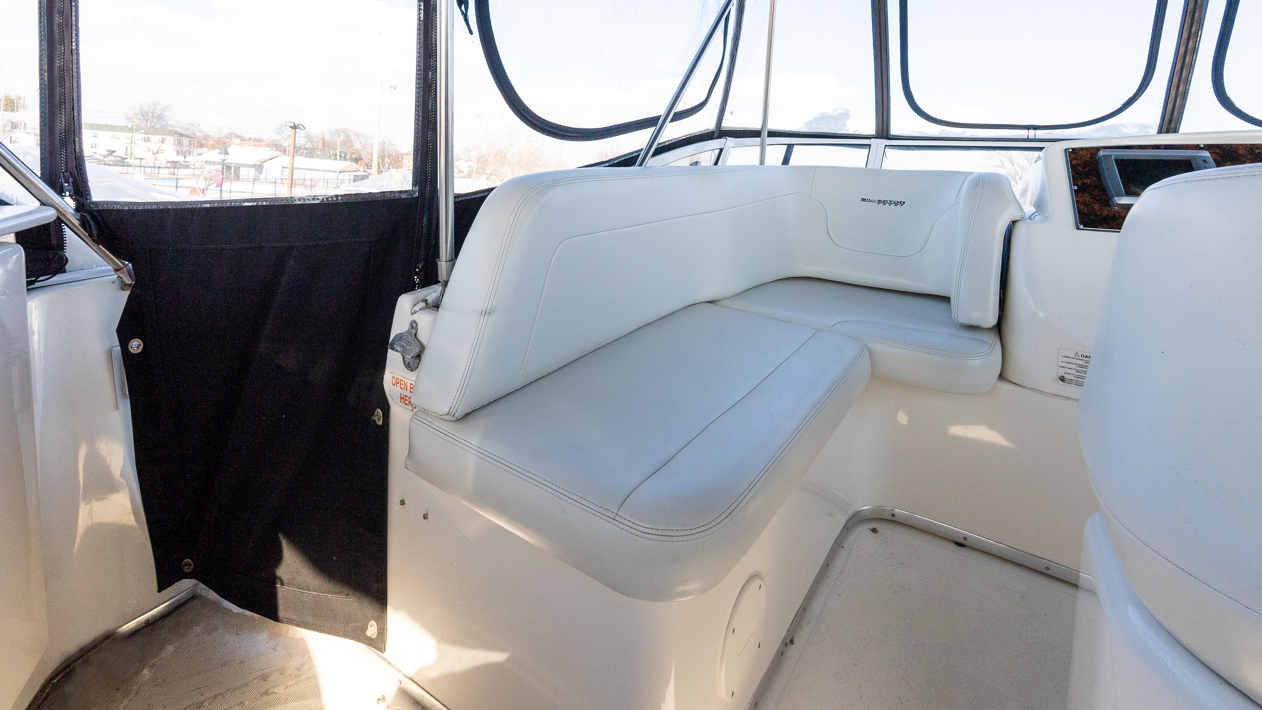 2002-silverton-41-sport-bridge-power-9651341-20250327121148244-1_XLARGE
