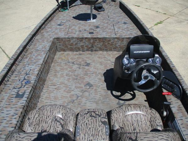 2015 Xpress boat for sale, model of the boat is XP200 & Image # 7 of 11