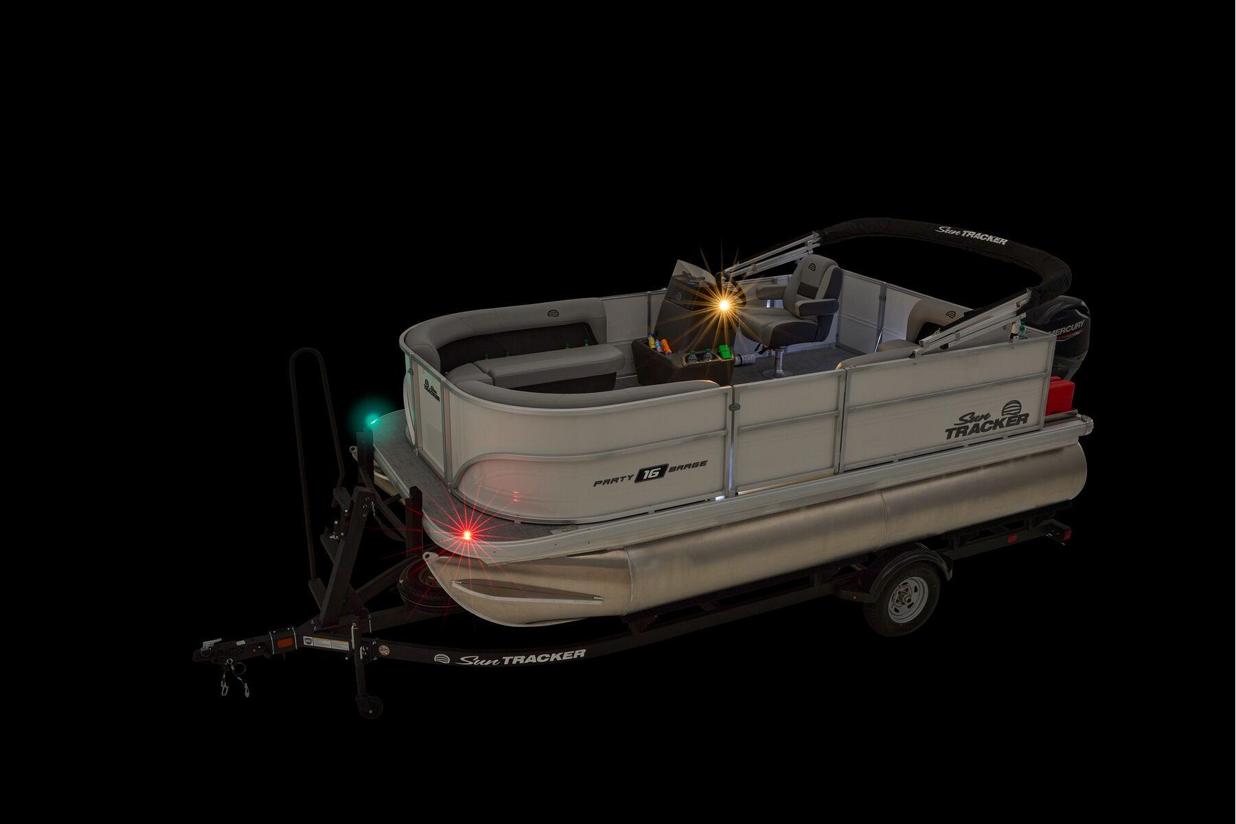 2026 Sun Tracker Party Barge 16 DLX Gallery