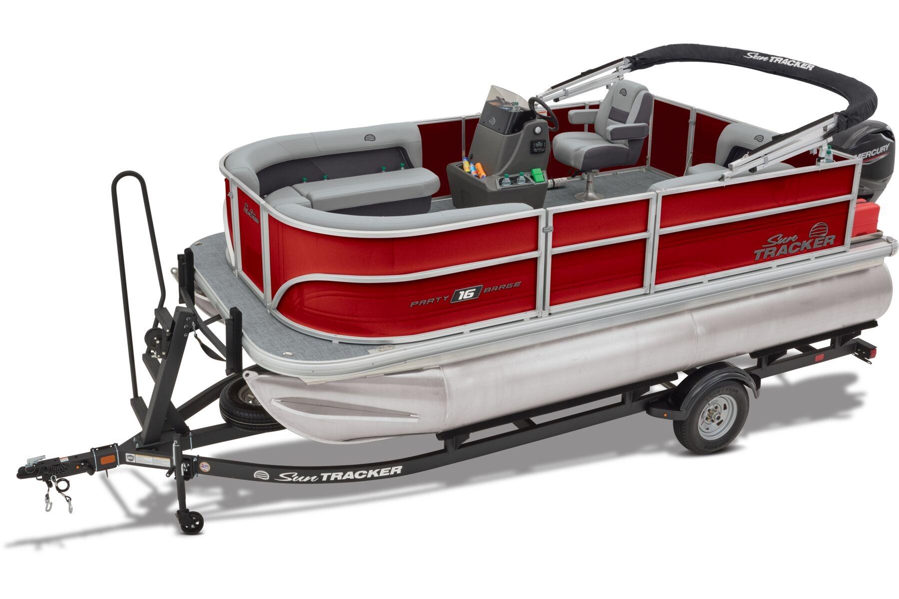 2026 Sun Tracker Party Barge 16 DLX Gallery